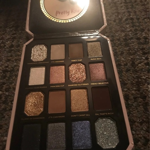 Too Faced Pretty Rich Palette - Picture 2 of 3
